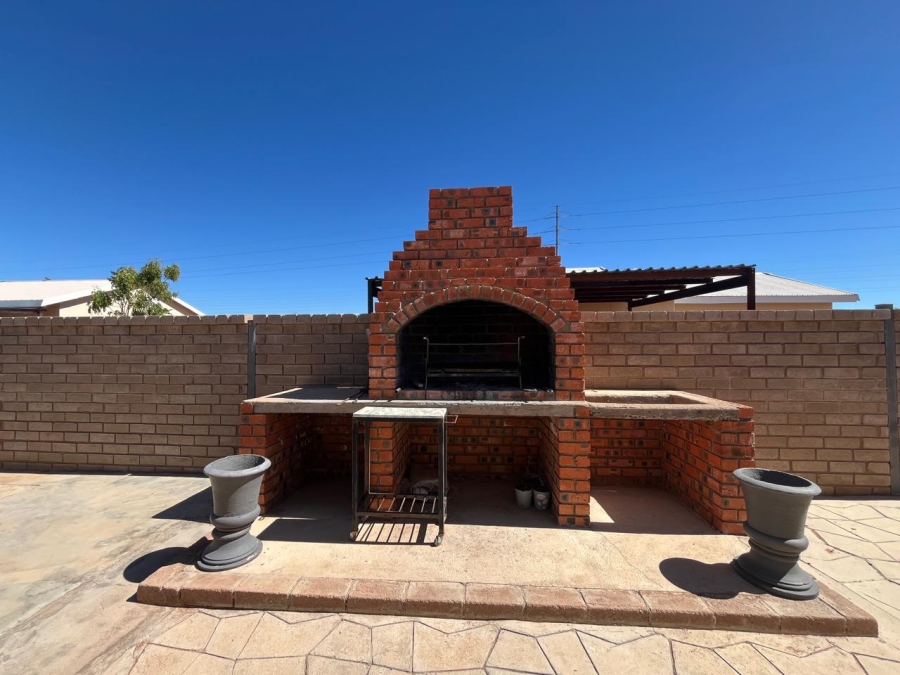 3 Bedroom Property for Sale in Flora Park Northern Cape